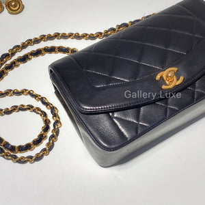 No.2182-Chanel Vintage Lambskin Diana Bag 22cm