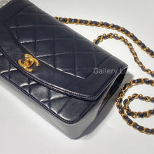 将图片加载到图库查看器，No.2182-Chanel Vintage Lambskin Diana Bag 22cm
