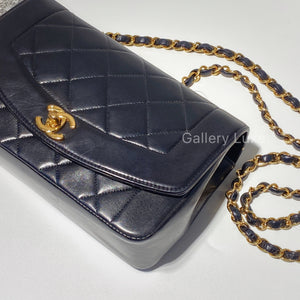 No.2182-Chanel Vintage Lambskin Diana Bag 22cm