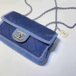 No.2752-Chanel Medallion Graphic Flap Bag