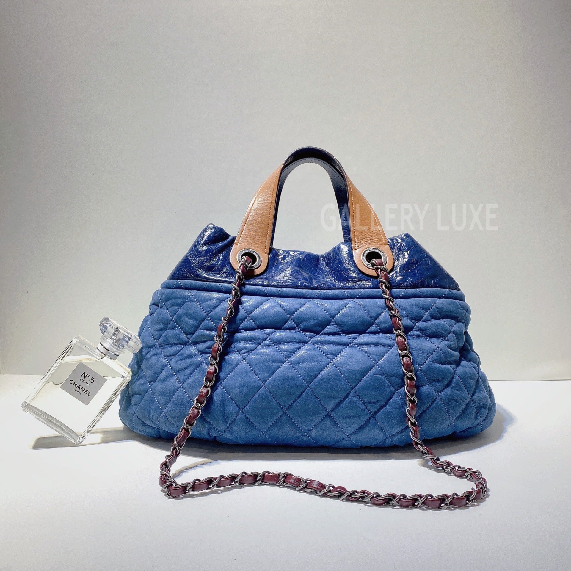 No.3064-Chanel In The Mix Shopping Bag – Gallery Luxe