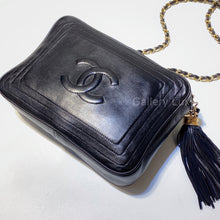 Load image into Gallery viewer, No.2756-Chanel Vintage Lambskin Camera Bag
