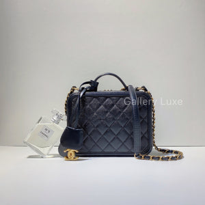 No.2759-Chanel Caviar Medium CC Filigree Vanity Case