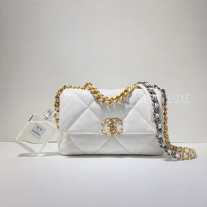 No.3090-Chanel 19 Small Handbag