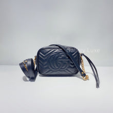 Charger l&#39;image dans la galerie, No.2509-Gucci Mini Marmont Camera Bag
