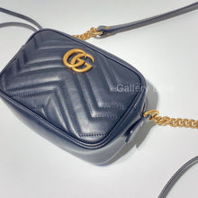 画像をギャラリービューアに読み込む, No.2509-Gucci Mini Marmont Camera Bag
