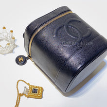 画像をギャラリービューアに読み込む, No.2758-Chanel Vintage Caviar Vanity Case
