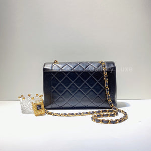 No.2761-Chanel Vintage Lambskin Diana Bag 25cm with Back Pocket