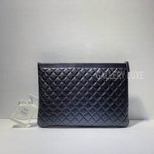 Load image into Gallery viewer, No.3091-Chanel Large Caviar Boy Clutch Case
