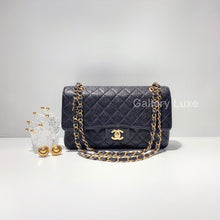 Load image into Gallery viewer, No.2301-Chanel Vintage Caviar Classic Flap 25cm
