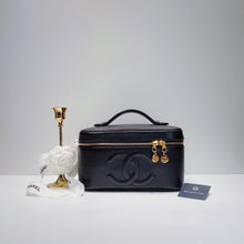 Load image into Gallery viewer, No.3491-Chanel Vintage Caviar Large Vanity Case
