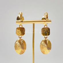 이미지를 갤러리 뷰어에 로드 , No.3093-Chanel Gold Drop Crystal Earrings
