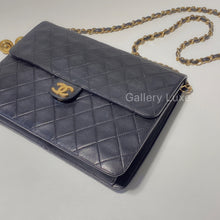 将图片加载到图库查看器，No.2472-Chanel Vintage Lambskin Shoulder Bag
