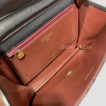 画像をギャラリービューアに読み込む, No.2472-Chanel Vintage Lambskin Shoulder Bag
