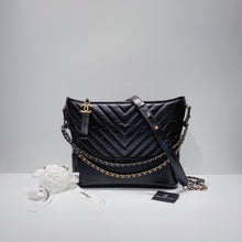 Load image into Gallery viewer, No.3489-Chanel Medium Chevron Gabrielle Hobo Bag
