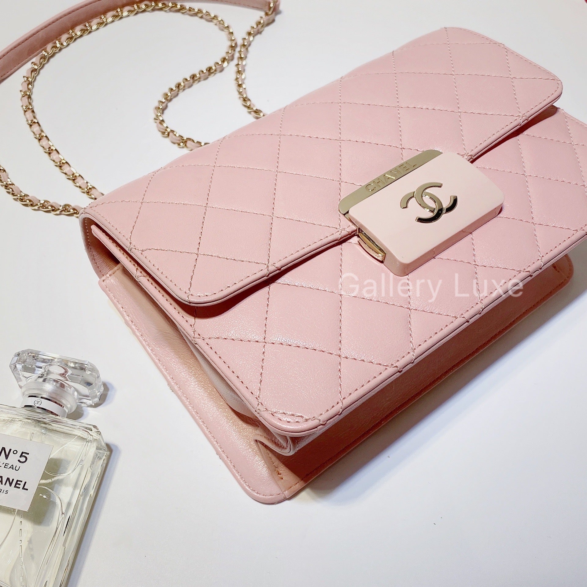 chanel pink caviar wallet on