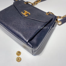 Load image into Gallery viewer, No.2475-Chanel Vintage Caviar Shoulder Bag
