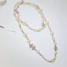 Load image into Gallery viewer, No.3092-Chanel Long Pearl &amp; Crystal Necklace
