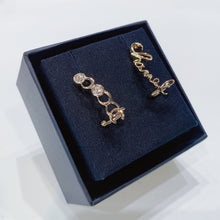 画像をギャラリービューアに読み込む, No.001347-6-Chanel Metal &amp; Crystal Coco Chanel Earrings (Brand New / 全新貨品)
