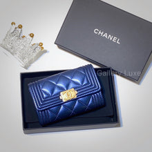 Load image into Gallery viewer, No.2774-Chanel Lambskin Boy Card Holder (Brand New / 全新)
