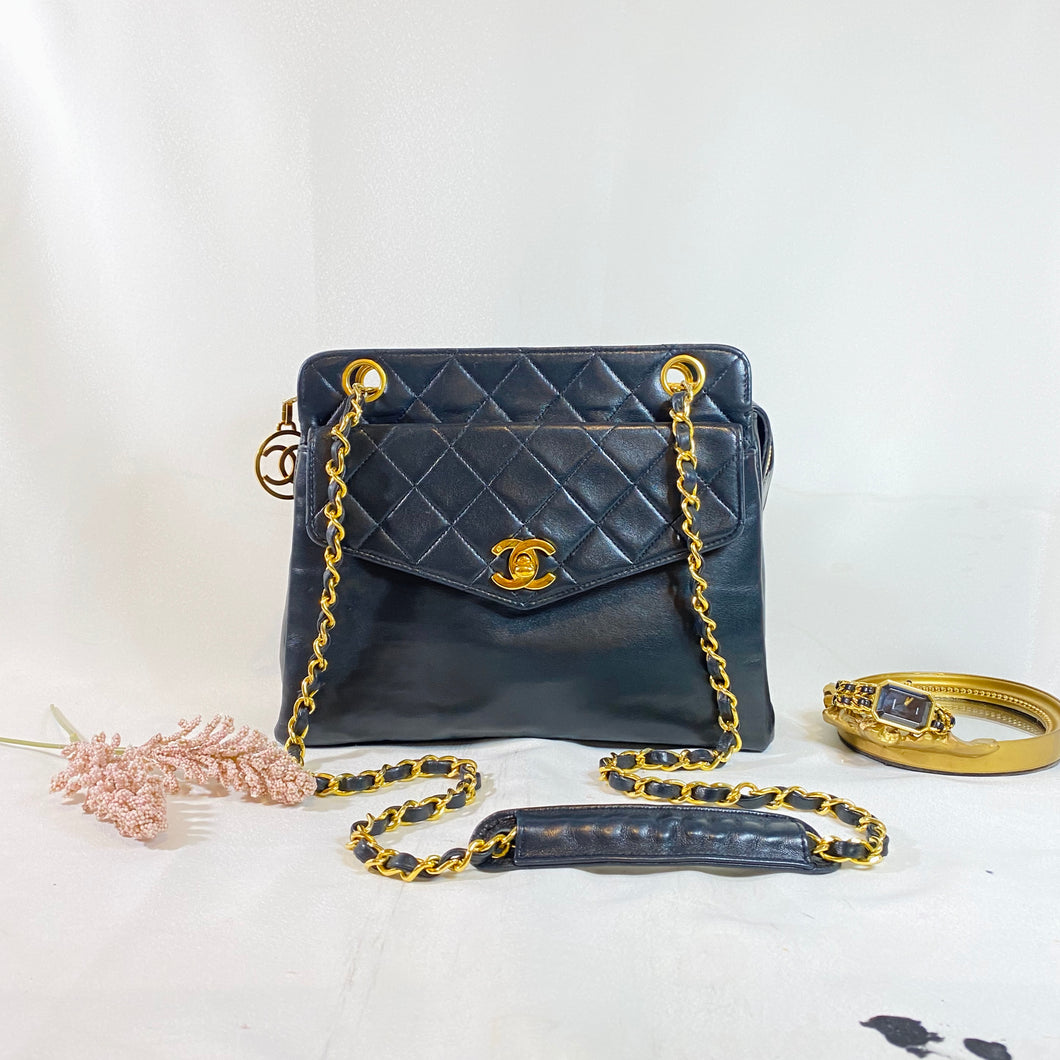 No.2261-Chanel Vintage Lambskin Shoulder Bag