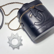 將圖片載入圖庫檢視器 No.2499-Chanel CC Mania Vanity Case
