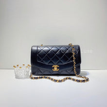 將圖片載入圖庫檢視器 No.2777-Chanel Vintage Lambskin Diana Bag 22cm
