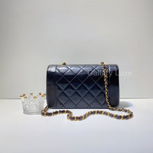 画像をギャラリービューアに読み込む, No.2777-Chanel Vintage Lambskin Diana Bag 22cm
