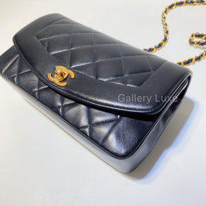 No.2777-Chanel Vintage Lambskin Diana Bag 22cm