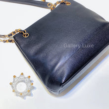 Load image into Gallery viewer, No.2783-Chanel Vintage Caviar Tote Bag
