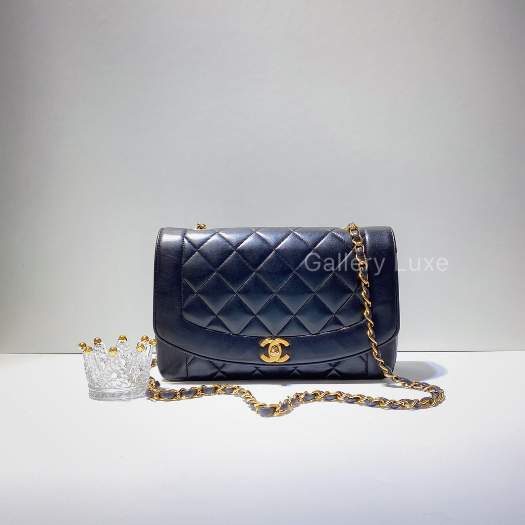 No.2784-Chanel Vintage Lambskin Diana Bag 25cm