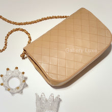 将图片加载到图库查看器，No.2323-Chanel Vintage Lambskin Flap Bag
