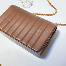 Load image into Gallery viewer, No.2762-Chanel Vintage Lambskin Vertical Lines Flap Bag
