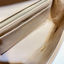 画像をギャラリービューアに読み込む, No.2693-Chanel Vintage Lambskin Diana Bag 22cm
