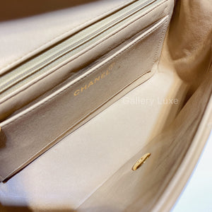No.2693-Chanel Vintage Lambskin Diana Bag 22cm