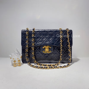 No.3687-Chanel Vintage Calfskin Maxi Jumbo Flap Bag